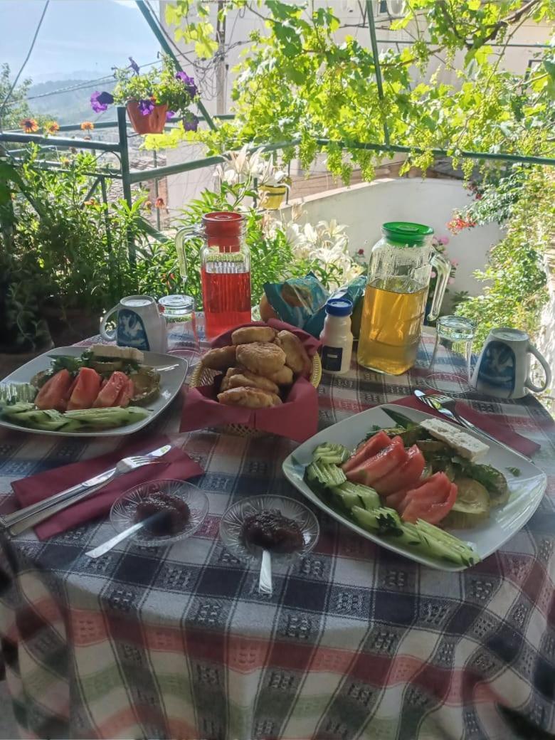 Relax Camping Gjirokastër Exterior foto